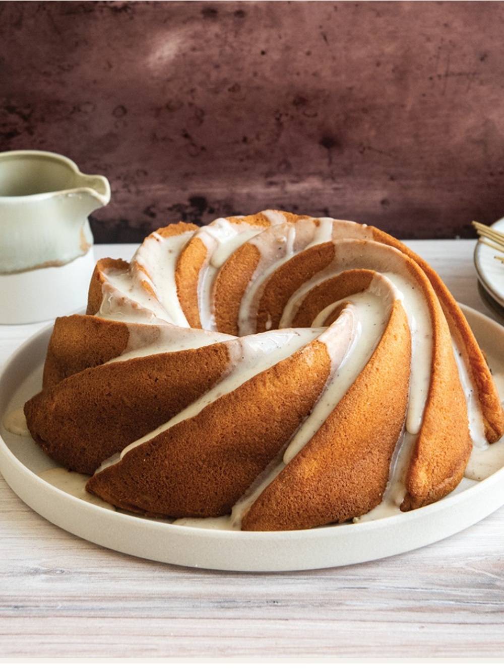 Nordic Ware Heritage Bundt Pan. 10 cup - Picture 12 of 14